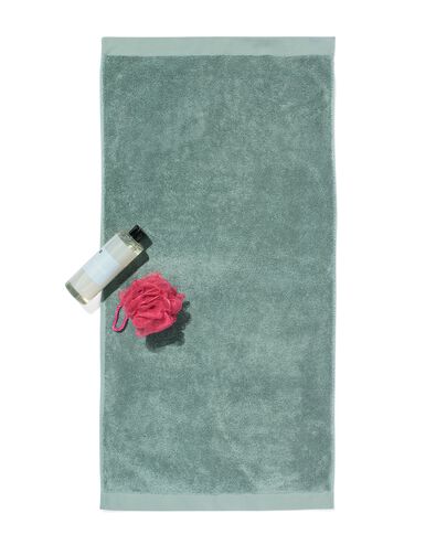 handdoek 50x100 hotelkwaliteit extra zacht groenblauw zeegroen handdoek 50 x 100 - 5284608 - HEMA