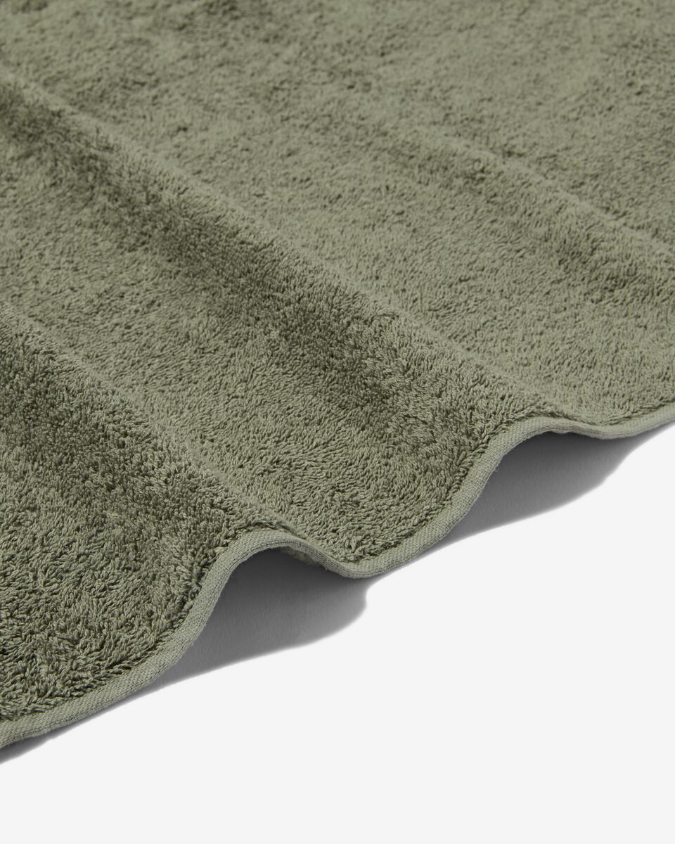 handdoek 100x150 zware kwaliteit legergroen - 5230081 - HEMA