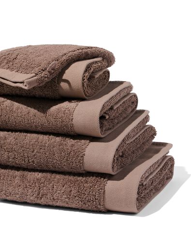 handdoek 50x100 hotelkwaliteit extra zacht taupe taupe handdoek 50 x 100 - 5230030 - HEMA
