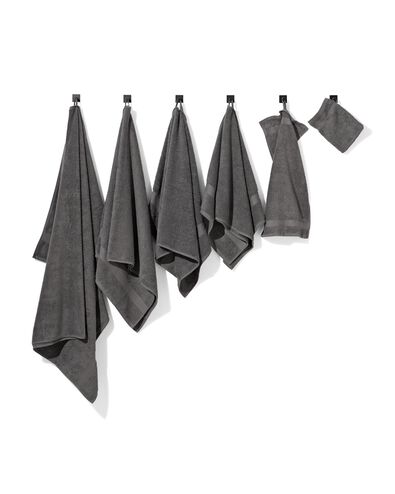 handdoek - 70 x 140 cm - zware kwaliteit - donkergrijs donkergrijs handdoek 70 x 140 - 5214602 - HEMA