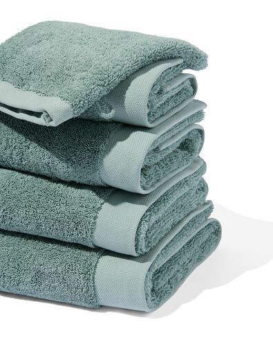 handdoek 60x110 hotelkwaliteit extra zacht groenblauw zeegroen handdoek 60 x 110 - 5284609 - HEMA
