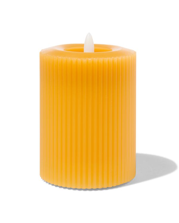 LED ribbel kaars met wax Ø7.5x10 okergeel - 13550057 - HEMA