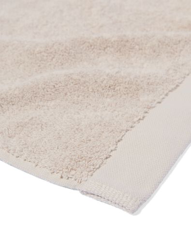 handdoek 60x110 hotelkwaliteit extra zacht zand zand handdoek 60 x 110 - 5270009 - HEMA