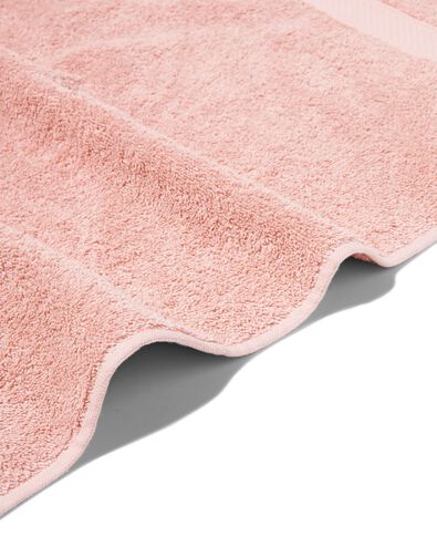 handdoek 60x110 zware kwaliteit roze lichtroze handdoek 60 x 110 - 5200228 - HEMA