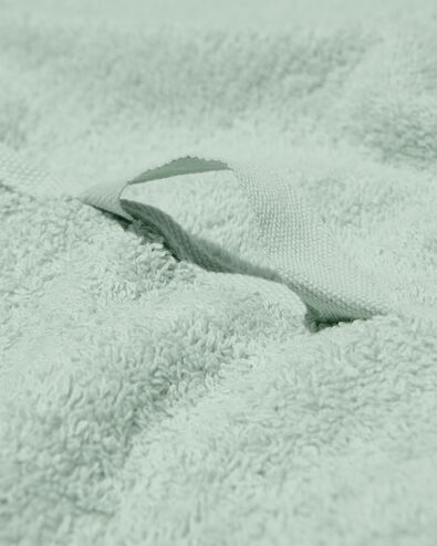 handdoek - 60 x 110 cm - zware kwaliteit - poedergroen lichtgroen handdoek 60 x 110 - 5210081 - HEMA