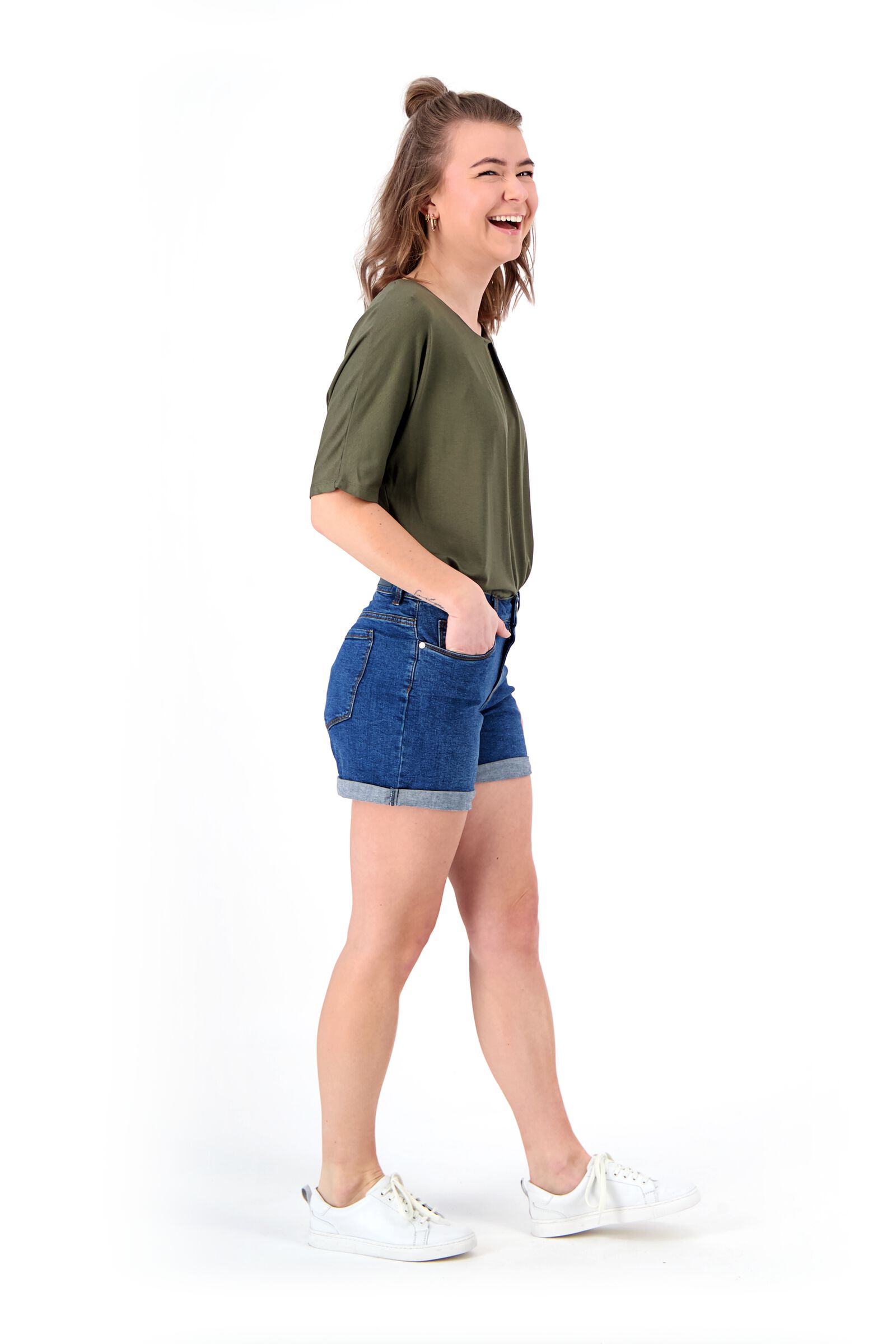 damesshort denim middenblauw 36 - 36291365 - HEMA
