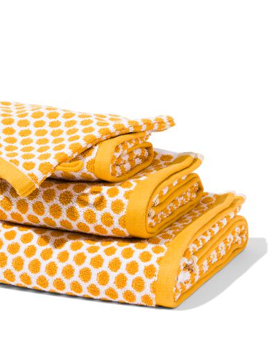 handdoeken - zware kwaliteit - gestipt okergeel okergeel - 1000015149 - HEMA
